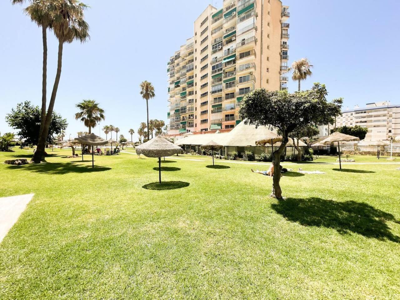 Vistas Al Mar A 1 Min De Playa Con Parkig Gratis Apartment Benalmádena Exterior photo