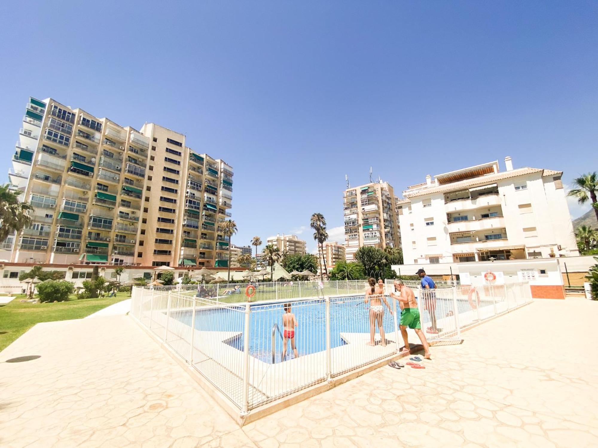 Vistas Al Mar A 1 Min De Playa Con Parkig Gratis Apartment Benalmádena Exterior photo